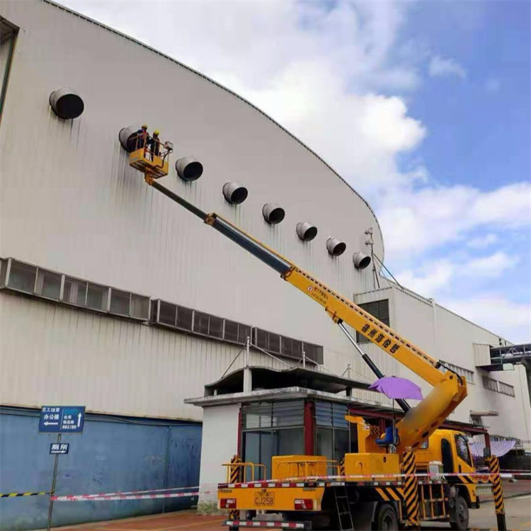 公坡镇高空作业车出租服务：专业广告牌安装解决方案